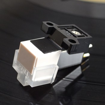 1PCS Magnetic Cartridge Stylus MM LP Vinyl Needle Accessories For Phonograph Turntable Gramophone Record Stylus Needle