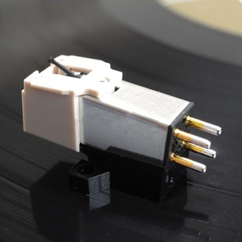 1PCS Magnetic Cartridge Stylus MM LP Vinyl Needle Accessories For Phonograph Turntable Gramophone Record Stylus Needle