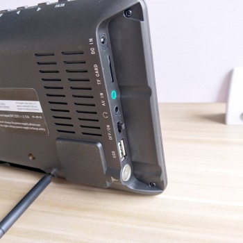 HD Digital DVB-T2 9 Inch Digital And Analog TV Receiver And TF Card And USB Audio Video Playback Portable DVB-T2 Television