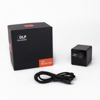 UNIC P1+Wifi Mini Projector Wifi Built-in Battery with TF slot 3.5mm Earphone Home Theater Cinema Pico Portable video beamer