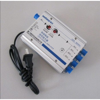 AC 220V EU plug 30db Adjustable Cable 45-860MHz 2W TV Signal Amplifier 1 In 4 Out CATV Amplifier