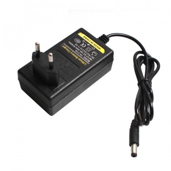 16.8V 2A 21V 1A 12.6V 1.5A 8.4V 2A 18650 Lithium Battery Charger DC 5.5MM*2.1MM 110-220V Lithium Li-ion Battery Wall Charger