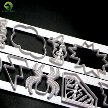 Sugarcraft 2PCS Superhero Cutter Set Plastic Cupcake Superhero Cookie Cutter Biscuit Fondant Cake Embossed Mold Cake Decoration
