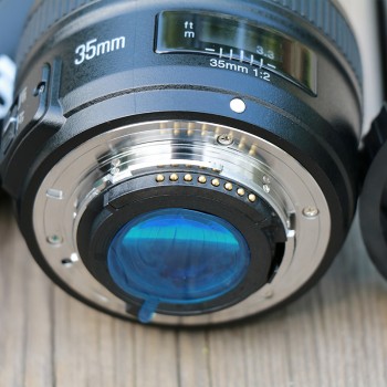 Ulanzi Yongnuo YN35mm F2N Lens Wide-angle Large Aperture Fixed Auto Focus Lens for Nikon D7100 D3200 D3300 D3100 D5100 D90