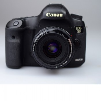 YONGNUO 35mm Lens YN35mm F2 Lens 1:2 AF / MF Wide-Angle Fixed/Prime Auto Focus Lens For Canon EF Mount EOS Camera EOS 5DII 5DIII