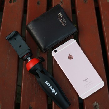 Ulanzi mini Tripod with Holder Mount / Selfie Portable Camera Tabletop Travel Tripod for iPhone 7 Plus Sony Samsung Mobile Phone