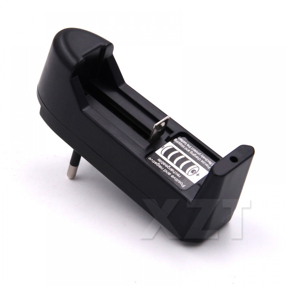 EU Universal Charger For 3.7V 18650 16340 14500 Li-ion Rechargeable Battery Apply to 10440 14500 16340 1865 42DEC3 full Charger
