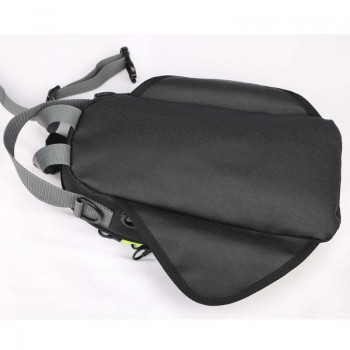 Motorcycle new fuel bag mobile phone navigation bag multifunctional small oil reservoir package magnetic fixed straps fixed