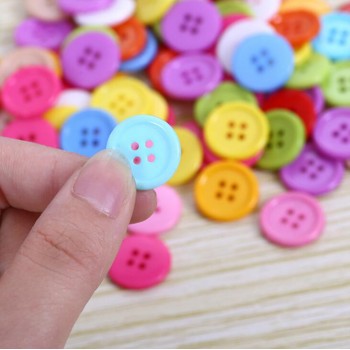 100pcs Lot children colourful resin buttons kindergarten creative handmade material DIY painting button flower for kids BS98