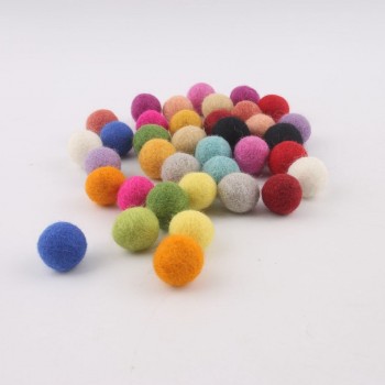 Nepal Pure Wool Felt Balls 2CM Suit Felted Balls Wool Felt 100pcs Pom Poms Chunky Random Color Bubblegum Beads For Decor Room