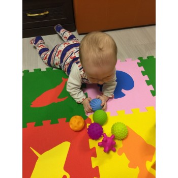 4amp;6pcs Textured Multi Ball Set soft develop baby tactile senses toy Baby touch hand training Massage ball Rattle Activity toys