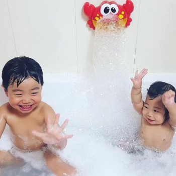 New Arrival Bubble Crabs Baby Bath Toy Funny Bath Bubble Maker Pool Swimming Bathtub Soap Machine Toys for Children Kids