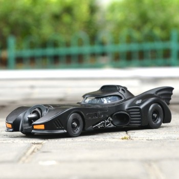 Cool 1:24 Movie Version Black Batman Die-cast alloy car model Children Racing Car Toys Large Batmobile bat Mobile Cars