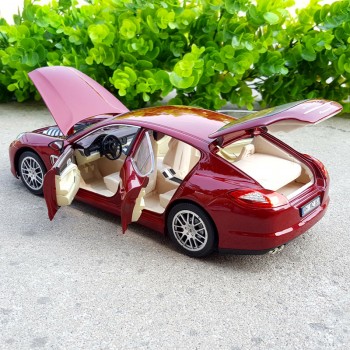 1:18 Simulation alloy sports car model For Porsche Panamera with Steering wheel control front wheel steering  toy for Children