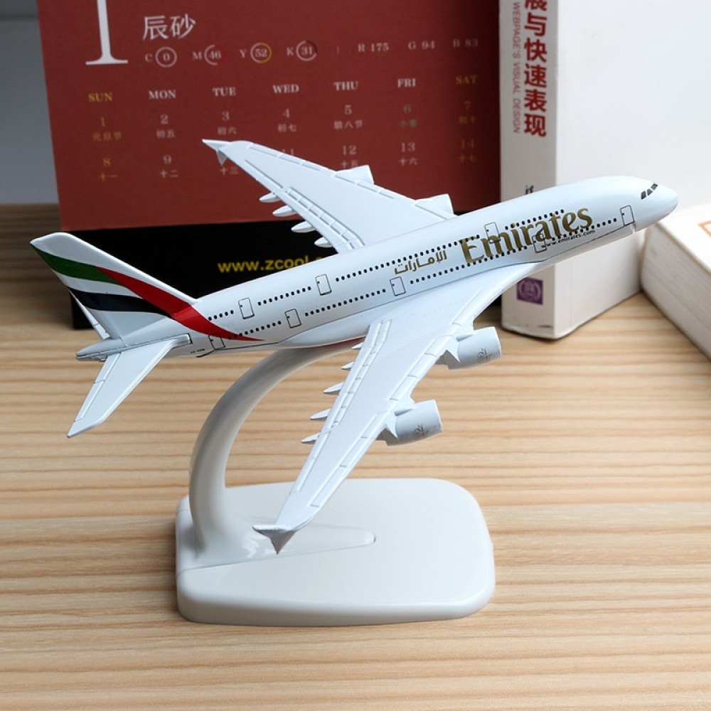 16cm United Arab Emirates Plane Model A380 UAE Airlines Airbus Model Boeing 777 B777 Aviation Aircraft Airplane Model Toy 1:400