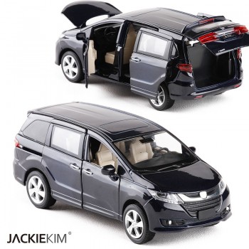 Original Box 1:32 Japan Odyssey Alloy Diecast MPV Car Model Toys With Pull Back Flashing For Kids Christmas Gifts Collection