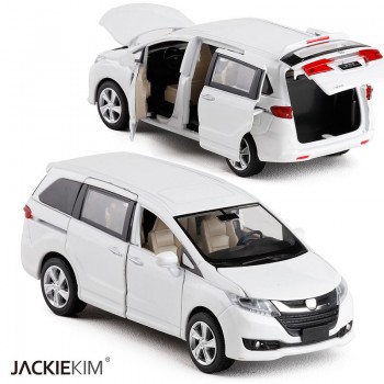 Original Box 1:32 Japan Odyssey Alloy Diecast MPV Car Model Toys With Pull Back Flashing For Kids Christmas Gifts Collection