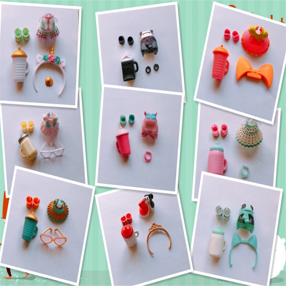 the doll of series 2 with clothes  show as picture without ball