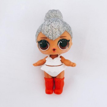 the doll of series 2 with clothes  show as picture without ball