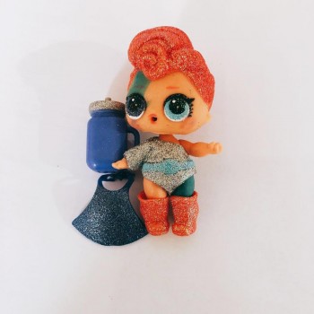 the doll of series 2 with clothes  show as picture without ball