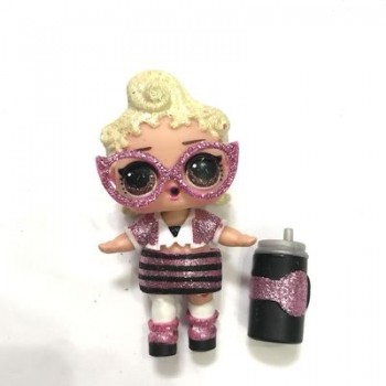 the doll of series 2 with clothes  show as picture without ball