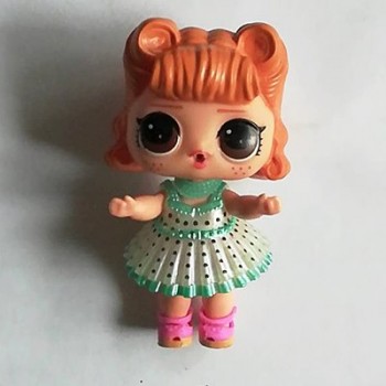 the doll of series 2 with clothes  show as picture without ball