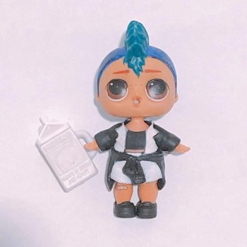 the doll of series 2 with clothes  show as picture without ball