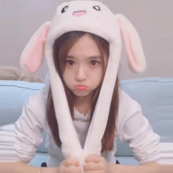 2018 Fashion Moving Hat Rabbit Ears Plush Sweet Cute Airbag Cap Kawaii Popular Girls Cap New Arrival Rabbit Ears Can Move