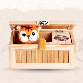 Saleaman Useless Box with Sound Cute Tiger Toy Stress-Reduction Tiger Funny Toy Girl Friend Gift Stress-Reduction Desk