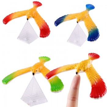 High Quality  Novelty Amazing Balance Eagle Bird Toy Magic Maintain Balance Home Office Fun Learning Gag Toy for Kid Gift