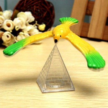 HIINST Funny Amazing Balancing Eagle With Pyramid Stand Magic Bird Desk Kids Toy Fun Learn AA# dropship