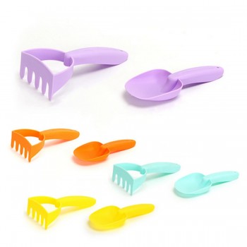 2-In-1 Soft Rubber Sandbeach Toy Set Outdoor Beach Sanding Toy Sand Shovel and Target - Random Color