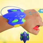 fashion Intelligent Children Favorite Summer Beach toys Educational Water Fight Pistol Swimming Wrist Water Guns boy gift
