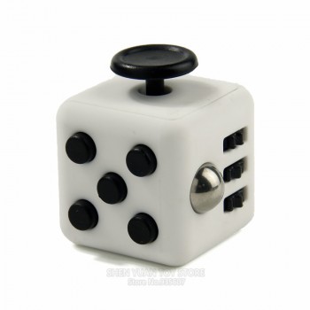 3.3cm Mini Cube Vinyl Desk Finger Toy Squeeze Fun Stress Reliever Toys 11 Colour Click Glide Flip Spin Breathe Roll Cubes