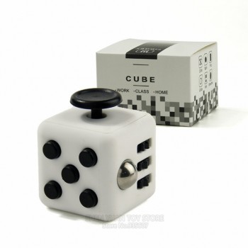 3.3cm Mini Cube Vinyl Desk Finger Toy Squeeze Fun Stress Reliever Toys 11 Colour Click Glide Flip Spin Breathe Roll Cubes