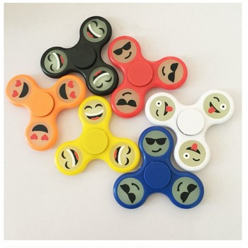 Plastic Hand Spinner Finger Glow in the Dark Smile Emoji EDC Fidget Spinners For Autism and ADHD Anti Stress spiner Toy