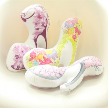 1pc 30cm Simulation Beautiful High-heeled Shoes Plush Pillow Stuffed Cushion With Flower Butterfly Pattern Creative Gifts