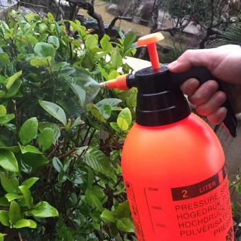 2.0L Car Washing Pressure Spray Pot Auto Clean Pump Sprayer Bottle Pressurized Spray Bottle High Corrosion Resistance
