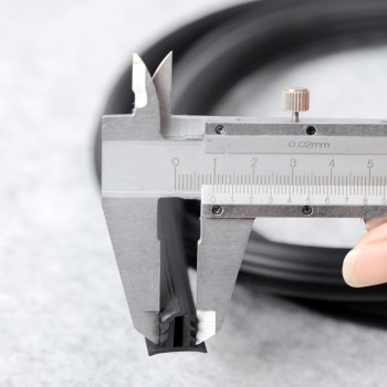 160cm Auto Rubber Seals Universal Windshield Dashboard Soundproof Rubber Seal Strip Auto Sealing Car Panel Seal