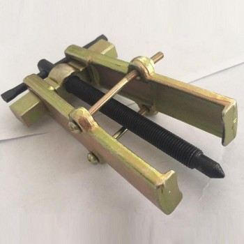 Two-claw Forging Puller Gear Removal Bearing Extractor 4 inch 0.42kg 100mm As the picture shown