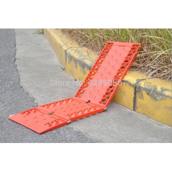 2pcs/Set folding Car snow track sand track Tyre Grip Tracks sand ladder Snow Mud Sand rescue SUV  Material:pp