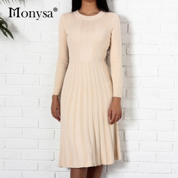 Women Kintted Dresses Winter 2018 Fashion New Arrival Long Sleeve Pleated Midi Dress Women Casual Sweater Dress Black White Blue