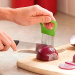 2017 New Shrendders amp; Slicers Tomato Onion Vegetables Slicer Cutting Aid Holder Guide Slicing Cutter Safe Fork