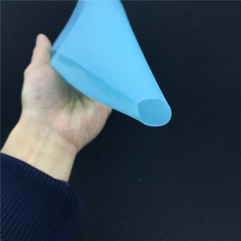 4pcs Confectionery Bag Silicone Icing Piping Cream Pastry Bag Nozzle DIY Cake Decorating Baking Decorating Tools Dropship