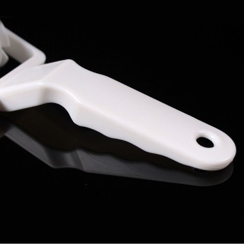 High Quality Small Plastic Pizza Cracker Slices Cakes Baking Tools Dough Roller Lattice Cutting Tools