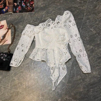 TWOTWINSTYLE Lace Shirts Blouse Female Long Sleeve Off Shoulder Hollow Out Asymmetrical Tops Female Autumn 2018 Sexy Fashion