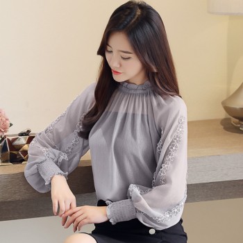 New 2018 Autumn Women Blouses Chiffon Shirt Loose Lantern Long Sleeves Lace Stitching Bottoming Shirt  Female Tops Blusa 0792 30