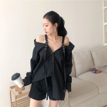 LANMREM 2019 New Fashion Personality Black Strap Vertical Stripe Off-shoulder Long Sleeve Shirt Females Blouse Vestido YE22801