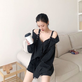 LANMREM 2019 New Fashion Personality Black Strap Vertical Stripe Off-shoulder Long Sleeve Shirt Females Blouse Vestido YE22801