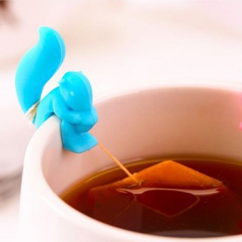 1pcs Small Snail Squirrel Tea Infuser Strainers Recognizer Device Cup Of Tea Hanging Bag cha infusor de te Kitchen Tools Gadget